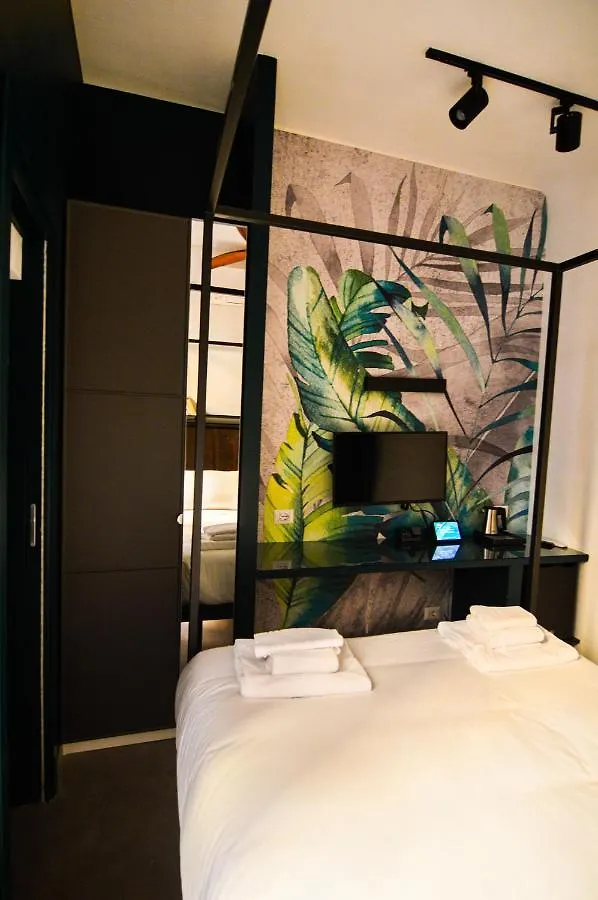 Flatinrome Trastevere Rooms Italy